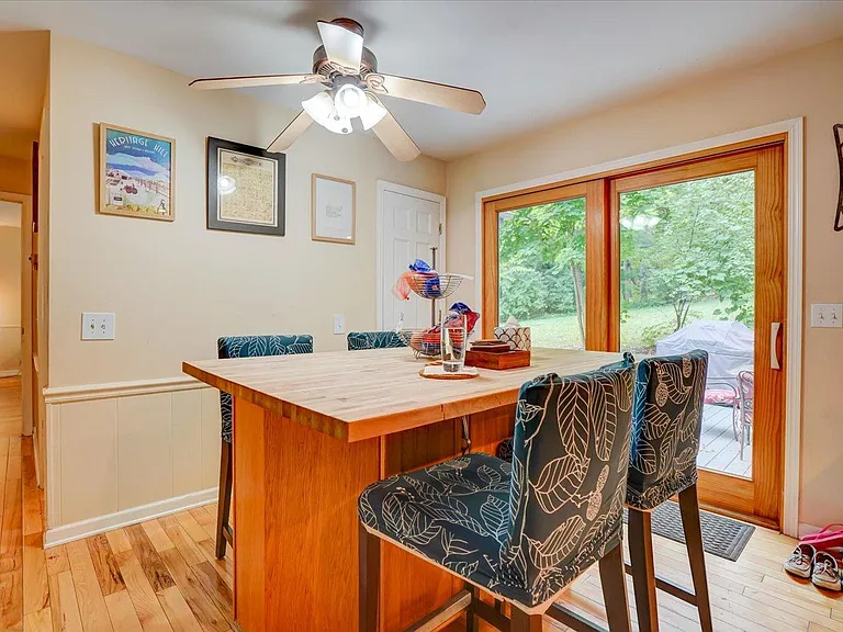 210 Shiloh Dr — Photo 13
