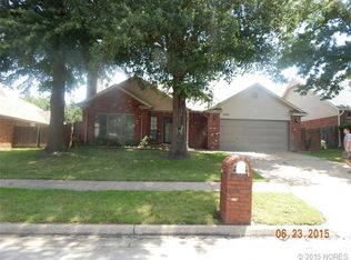 13781 S Oak Pl E, Glenpool, OK 74033