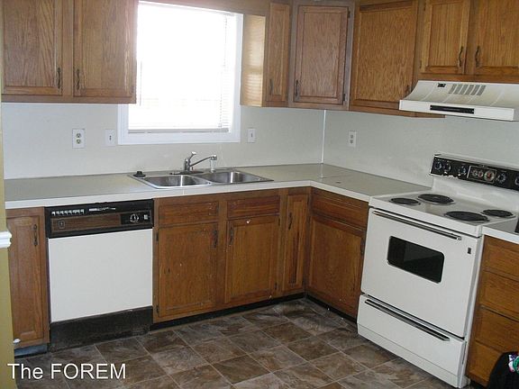3rd image of 323 Westland Way