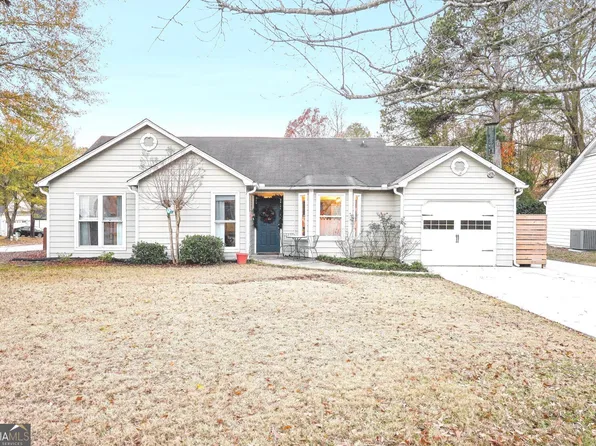 506 Iris Gln, Peachtree City, GA 30269