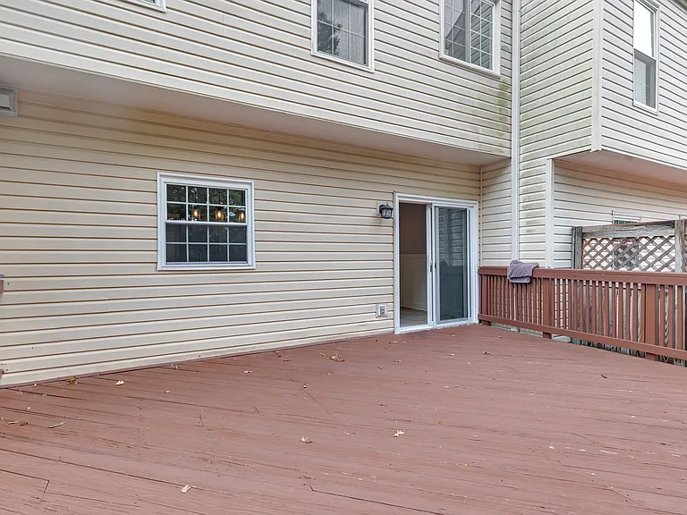 6880 Ridge Water Ct — Photo 22
