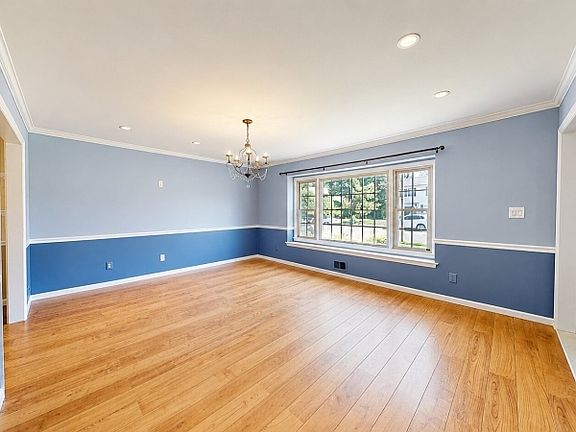 5th image of 2117 Briarwood Ln