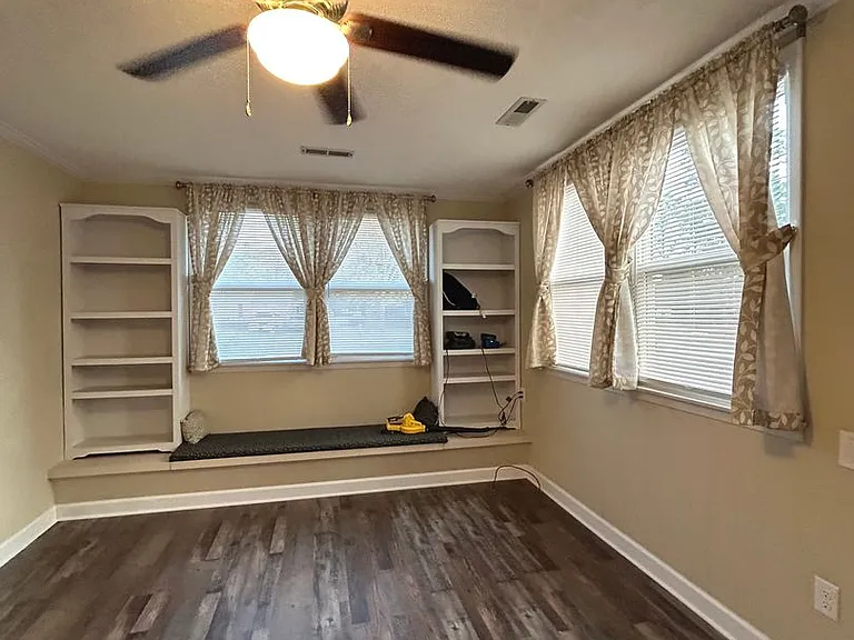 408 Lynette Dr — Photo 23