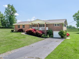 917 Swan Pond Circle Rd, Harriman, TN 37748