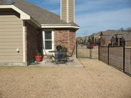 4th image of 5301 Centeridge Ln