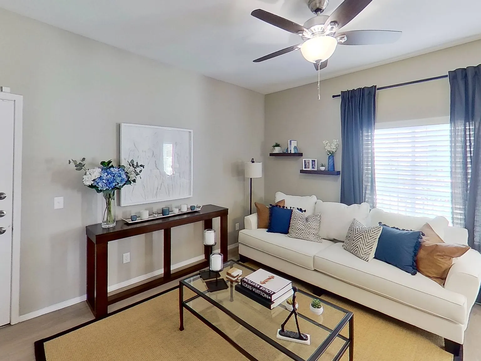 Canyon View Apartments — Photo 3