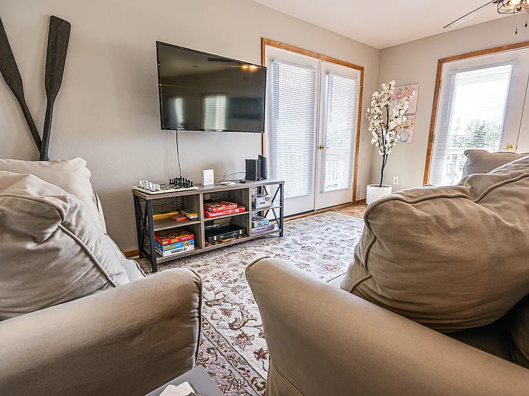 2nd living area picture 1.