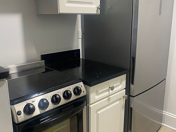 5th image of 50 W 34th St APT 25C05