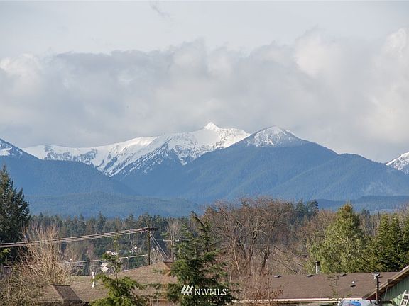 4th image of 131 Savanna Soleil Way