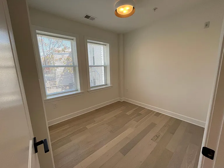 75 Florida Ave NW #3 — Photo 22