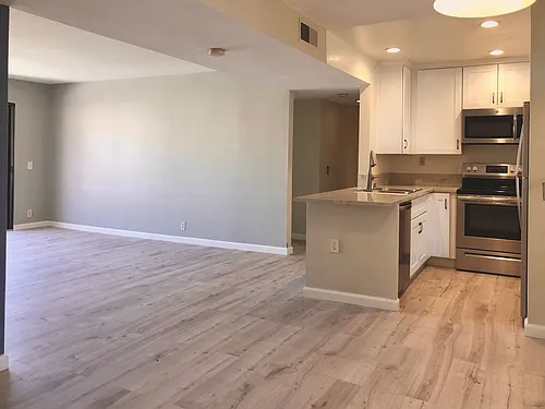 4545 Arizona St #212 Photo 1