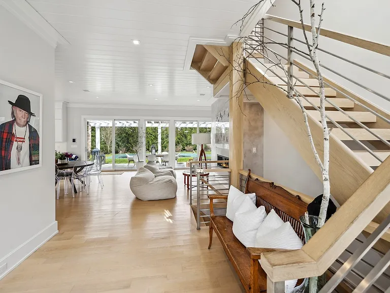 9 S Harbor Dr — Photo 4