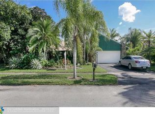 7830 NW 5th Pl, Plantation, FL 33324