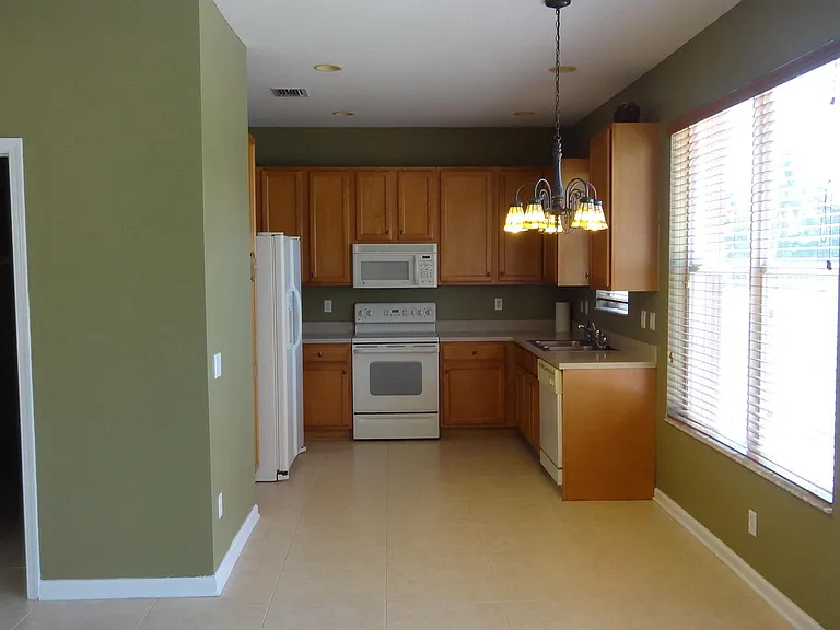 5404 Sunseeker Blvd — Photo 11