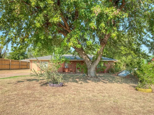 602 N High St, Ninnekah, OK 73067