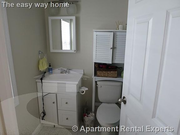 5th image of 60 William St #1