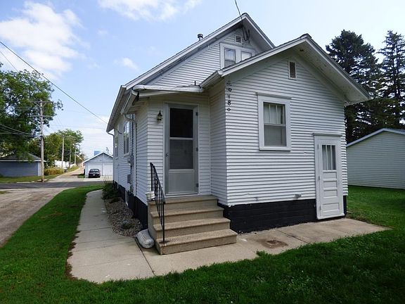 3rd image of 130 1st Ave SE