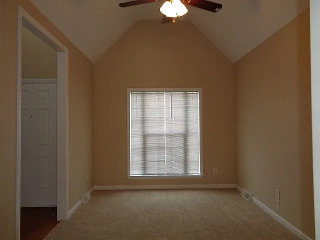 308 Schoolhouse Ct — Photo 6