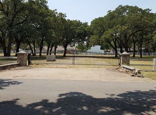 5423 Arrowdell Rd, Balch Springs, TX 75180