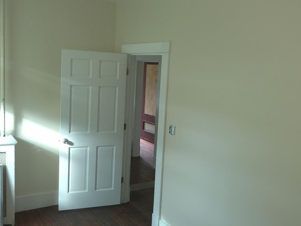 2nd image of 716 State St #1