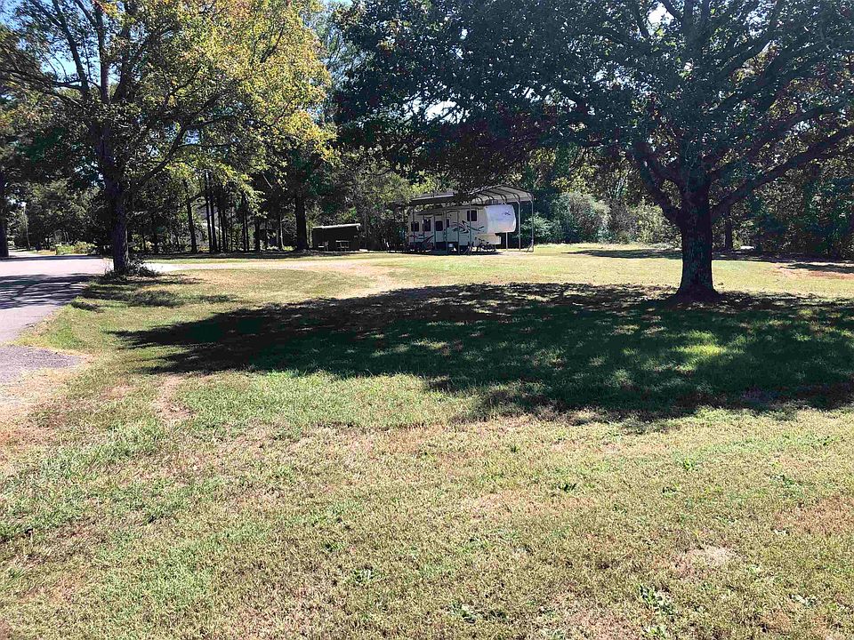 2nd image of 28 Fulmer Dr