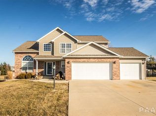 309 Hannah Dr, Metamora, IL 61548