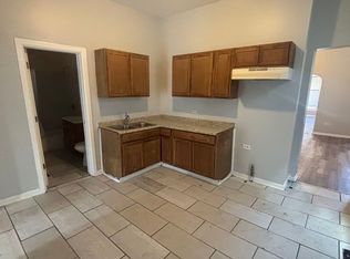 537 W 61st Pl #1, Chicago, IL