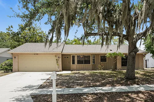 5785 Colonial Oaks Blvd Photo 1