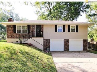 420 NE Grant Dr, Blue Springs, MO 64014