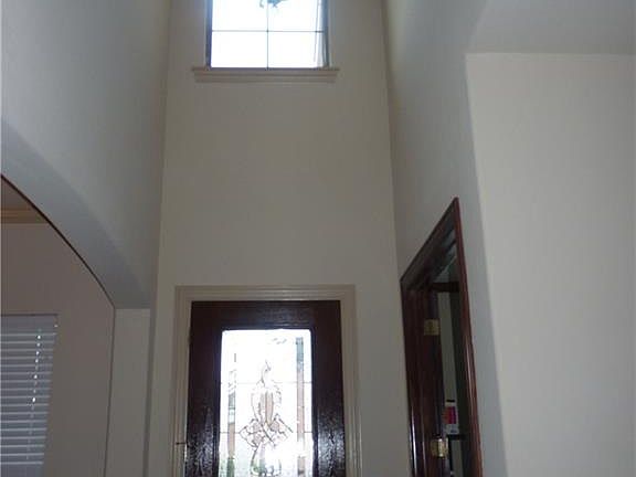 5th image of 1455 Cambridge Dr