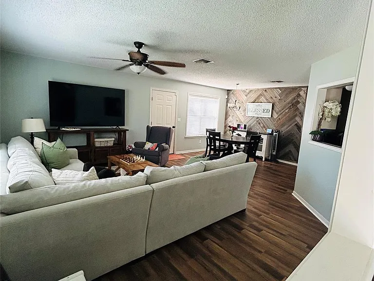 108 Creek Bend Ln — Photo 7