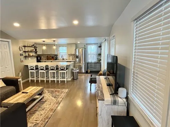 143 McKinley Ave, Laurence Harbor, NJ 08879