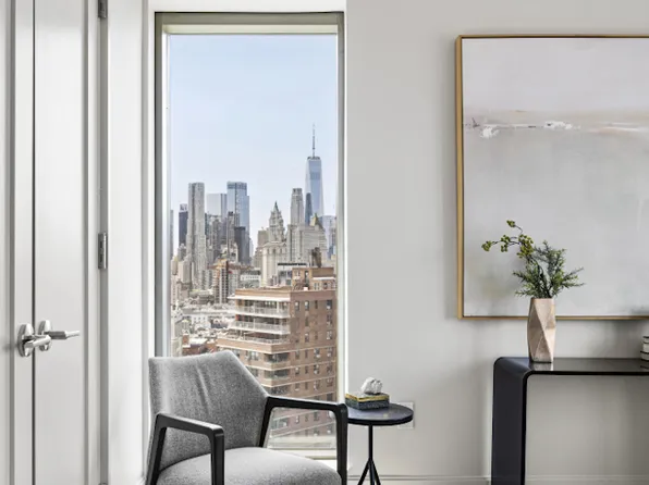 222 East Broadway image 7 of 12