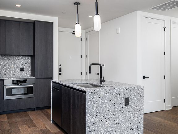 4th image of 84 East Ave #3102
