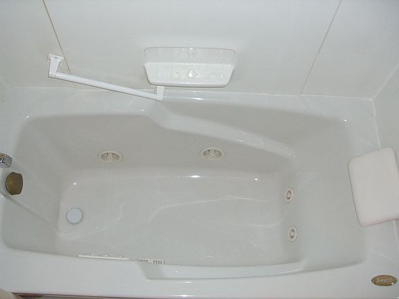 Jacuzzi Whirlpool Bath