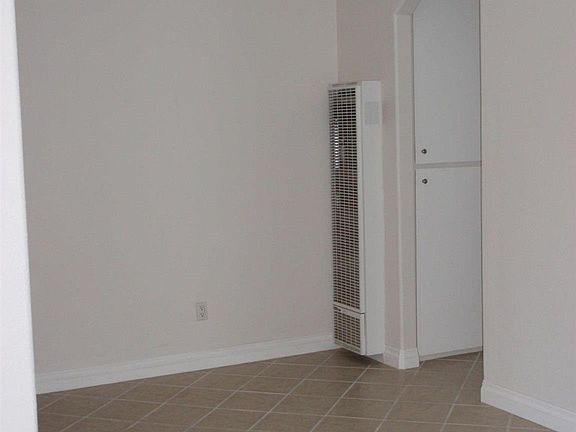 5th image of 4050 46th St Unit 11
