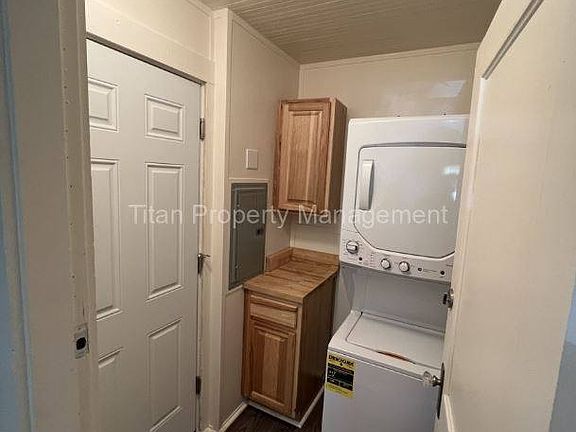 5th image of 13940 SE Rupert Dr