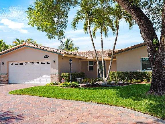 5th image of 10670 NW 42nd Drive