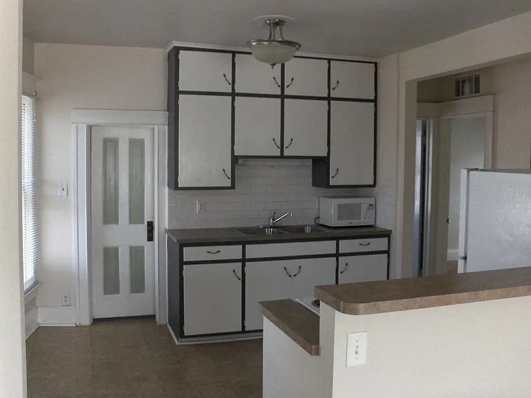 302 E Magnolia St #2 — Photo 5