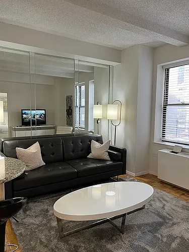 150 W 51st St Photo 1