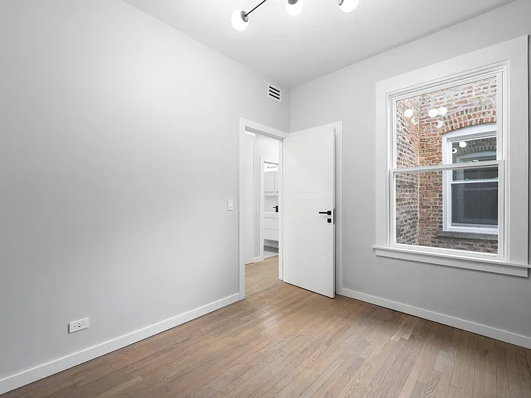 1518 W Melrose St #2 — Photo 20