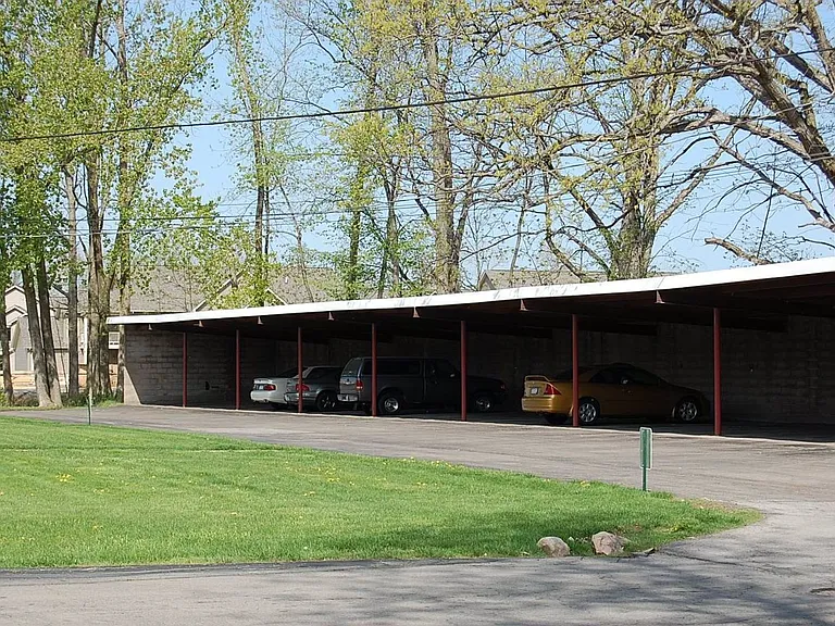 Village Park Manor Apartments — Photo 11