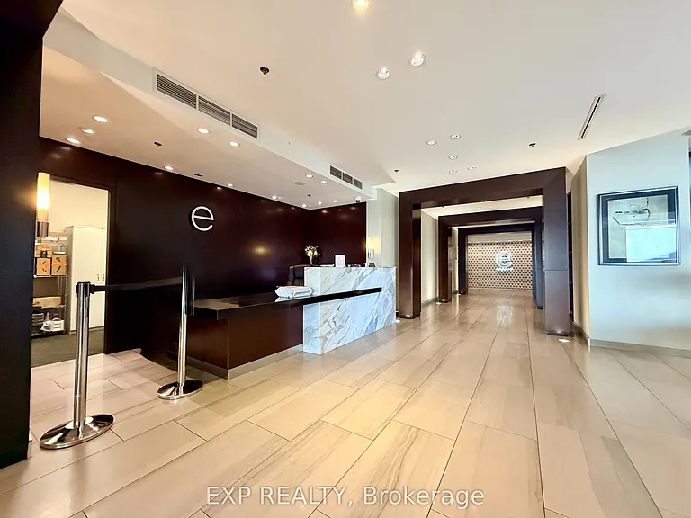 38 Lee Centre Dr #2101 — Photo 4