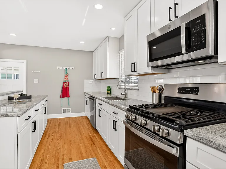 5456 E Atlantic Pl — Photo 8