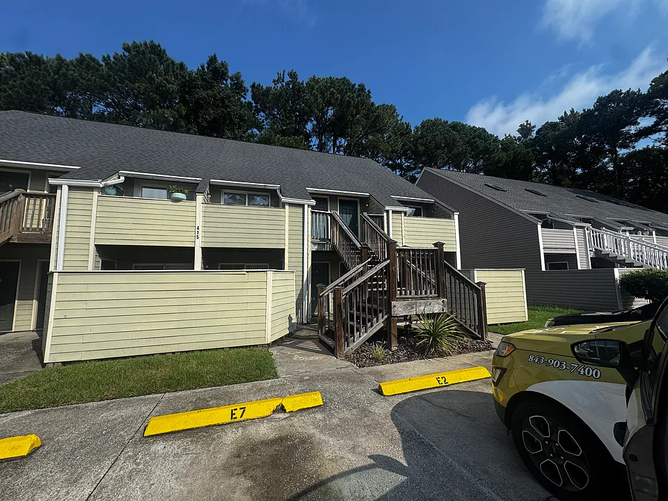 415 Cambridge Cir #2