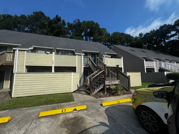 415 Cambridge Cir #2, Murrells Inlet, SC 29576