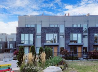 54 Curzon St #203, Toronto, ON M4M 0C2