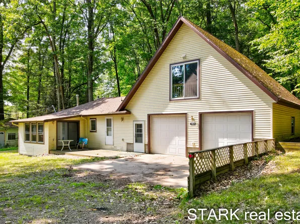 861 W Lynn St, White Cloud, MI 49349