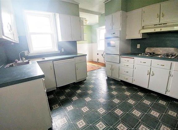 2nd image of 25 E Central Ave