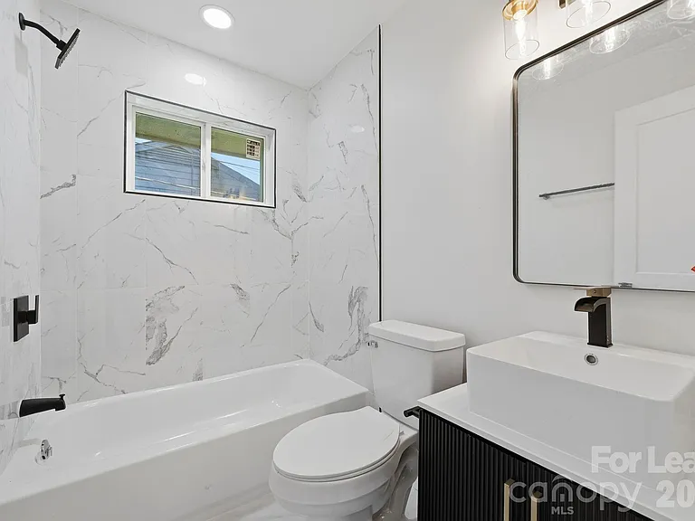 1320 Anderson St — Photo 12
